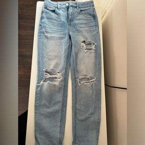 American Eagle Mom straight jean
